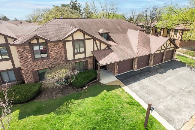 Foto del edificio - 1700 Lakecliffe Dr