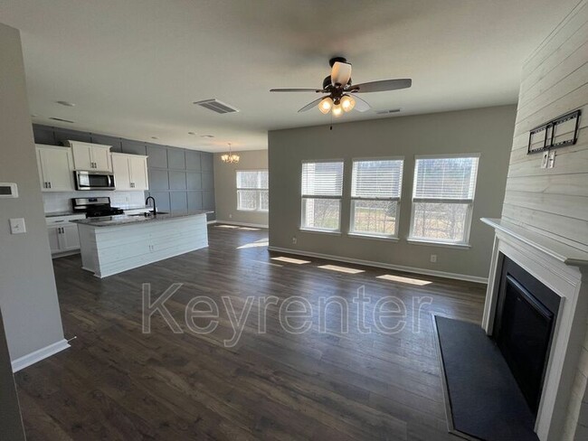 Foto del edificio - 146 Harbour Pointe Ln