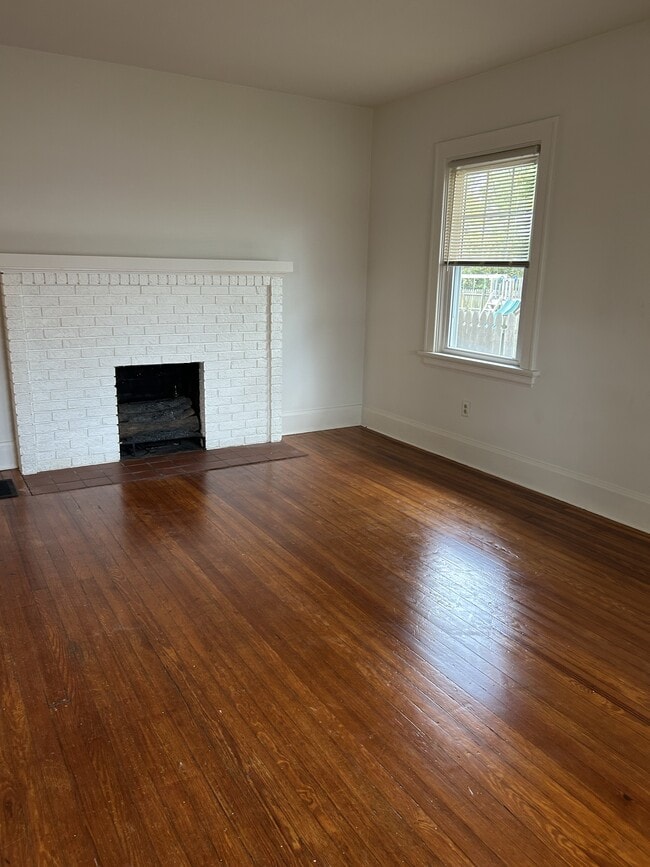 Building Photo - 9477 Highland Ave