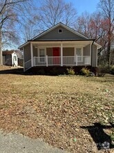 Building Photo - 1108 Moss Ave