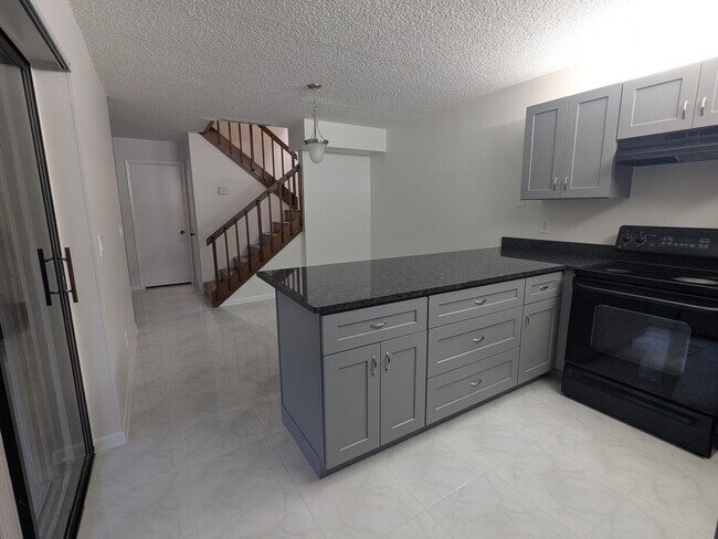 Foto del edificio - 2191 White Pine Cir