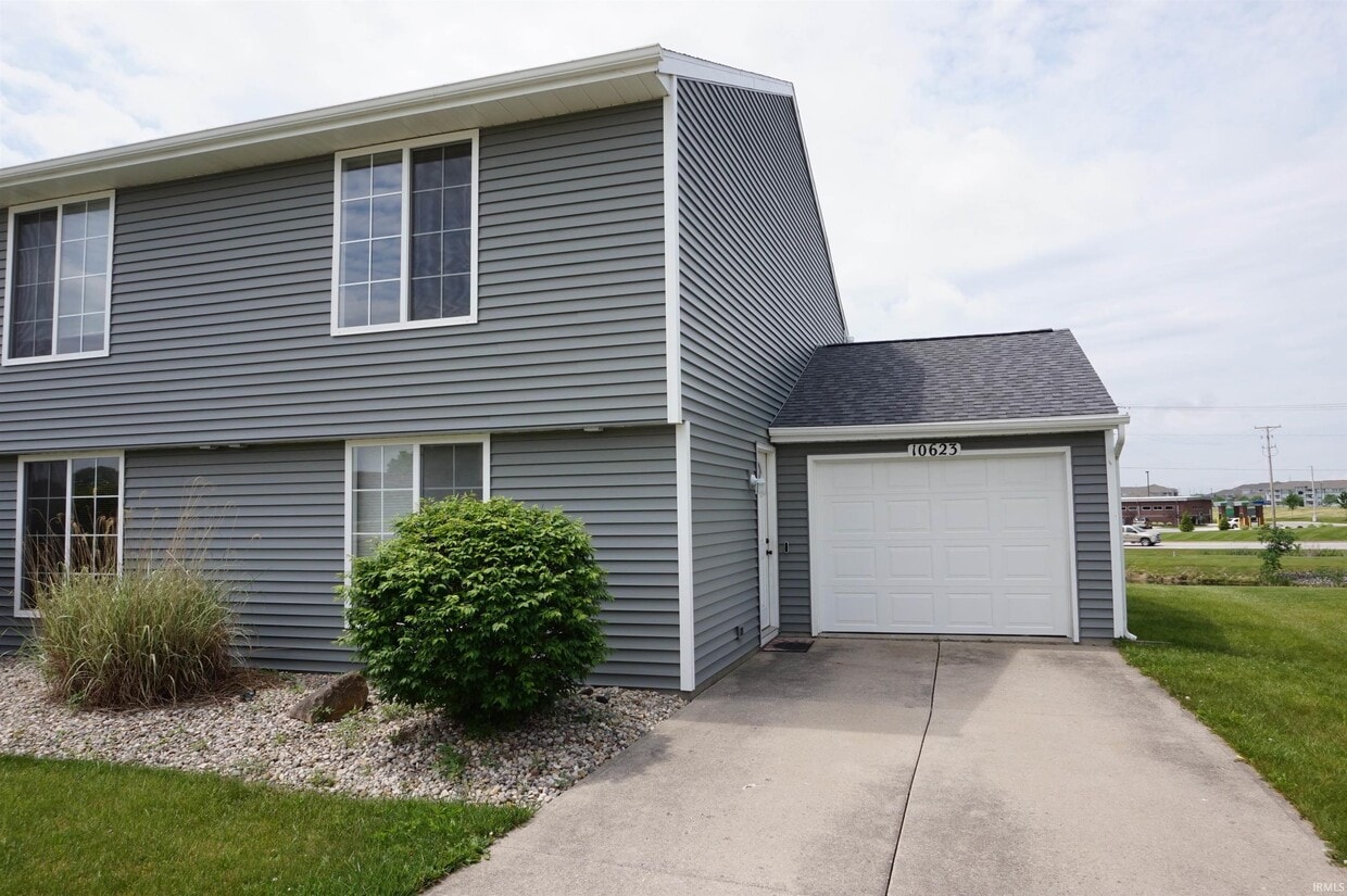 Primary Photo - 10623 Oak Valley Rd
