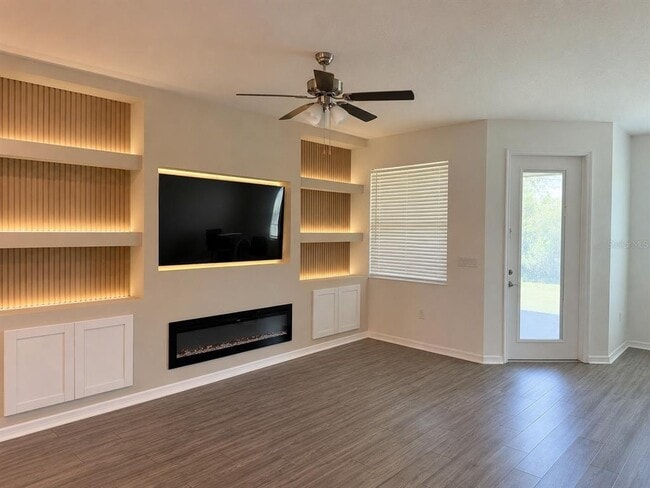 Foto del edificio - 11212 Cay Spruce Wy