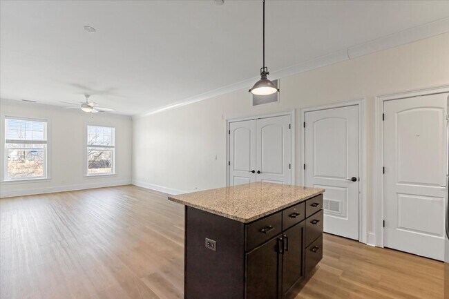 Foto del edificio - 2504 Green Bay Rd