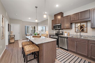 Building Photo - Decatur Landing I & II