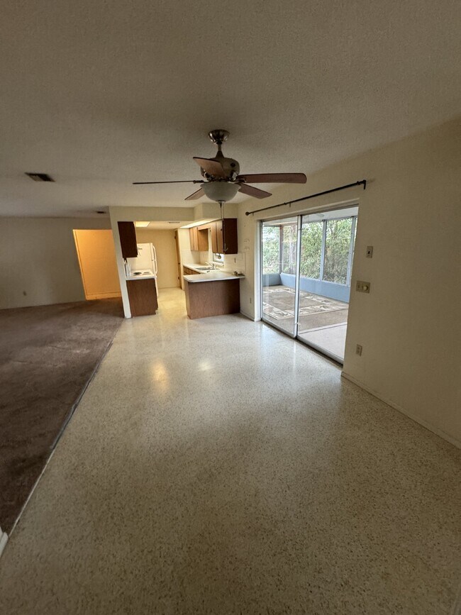 Building Photo - "Charming 2-Bed, 2-Bath Retreat on Blue He...