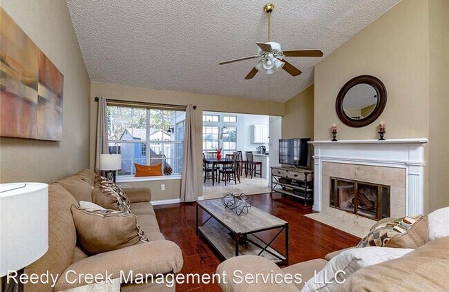 Foto del edificio - 3 br, 2 bath House - 5527 Twin Timbers Drive
