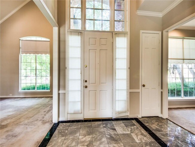 Building Photo - 3548 Golfing Green Dr