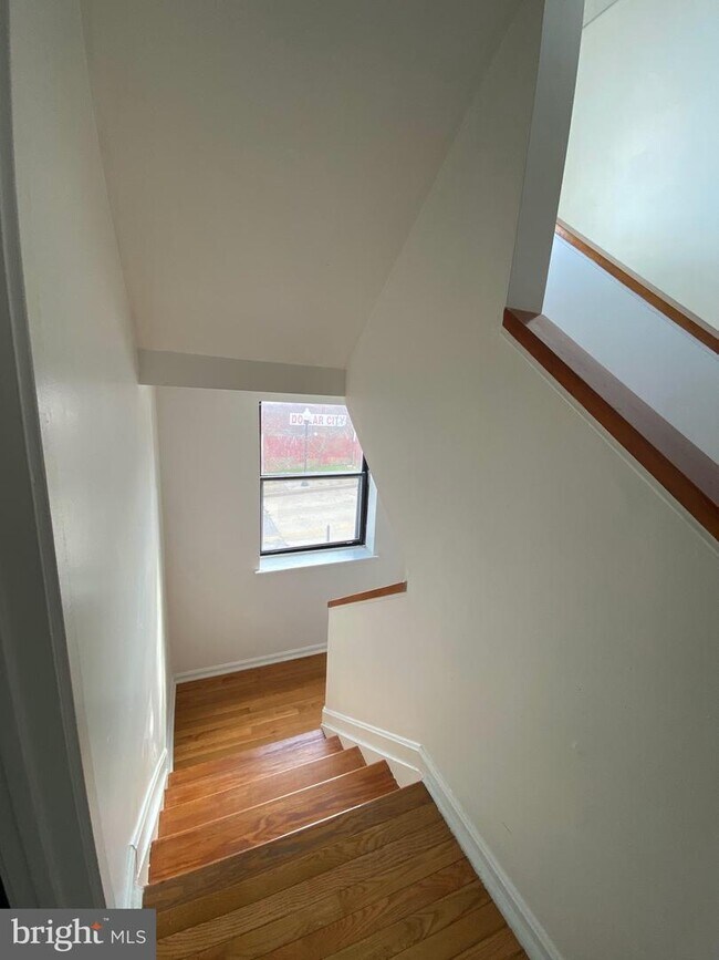 Building Photo - 901 Stubblefield Ln