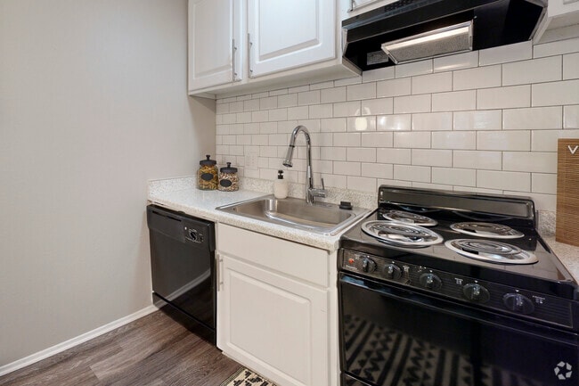 Studio-500SF-Kitchen - The Ventana at Colorado Station