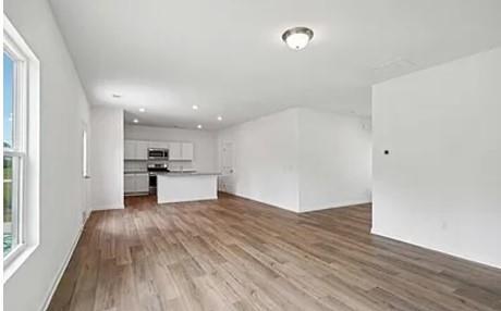Building Photo - 2128 Boxwood Cir