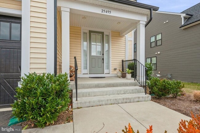 Building Photo - 25495 Woodbine Farm Dr