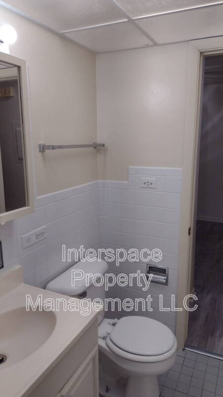Building Photo - 9957 S Cicero Ave