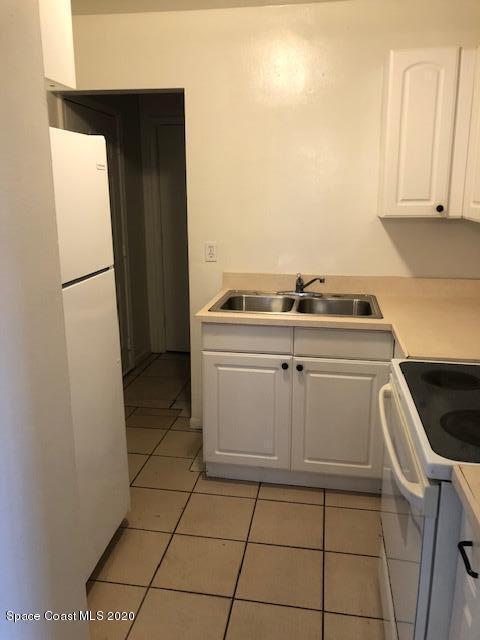 Foto del edificio - 360 St Regis Dr