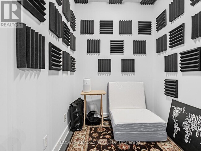 Photo du bâtiment - 120 Homewood Ave