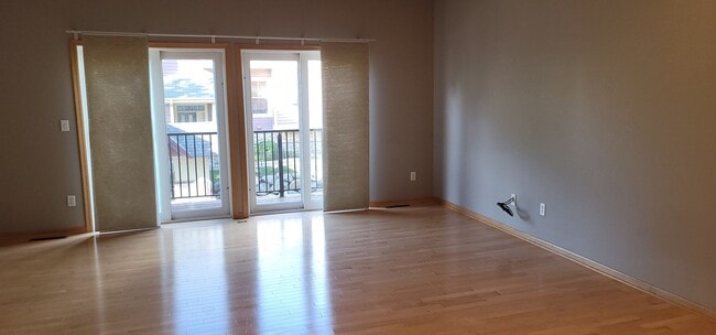 Building Photo - Beautiful 2 Bedroom Townhome for Rent in A...