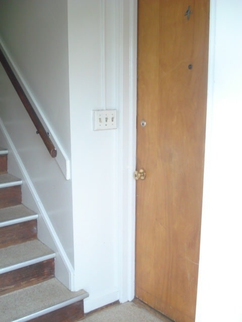 Building Photo - 812 Greenwood Cir