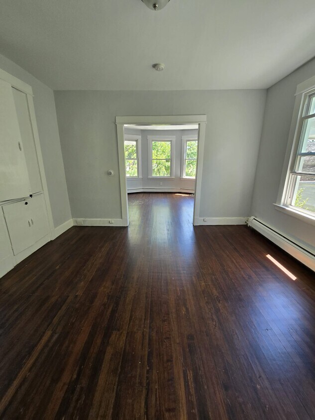 Primary Photo - 48 Pardee Pl