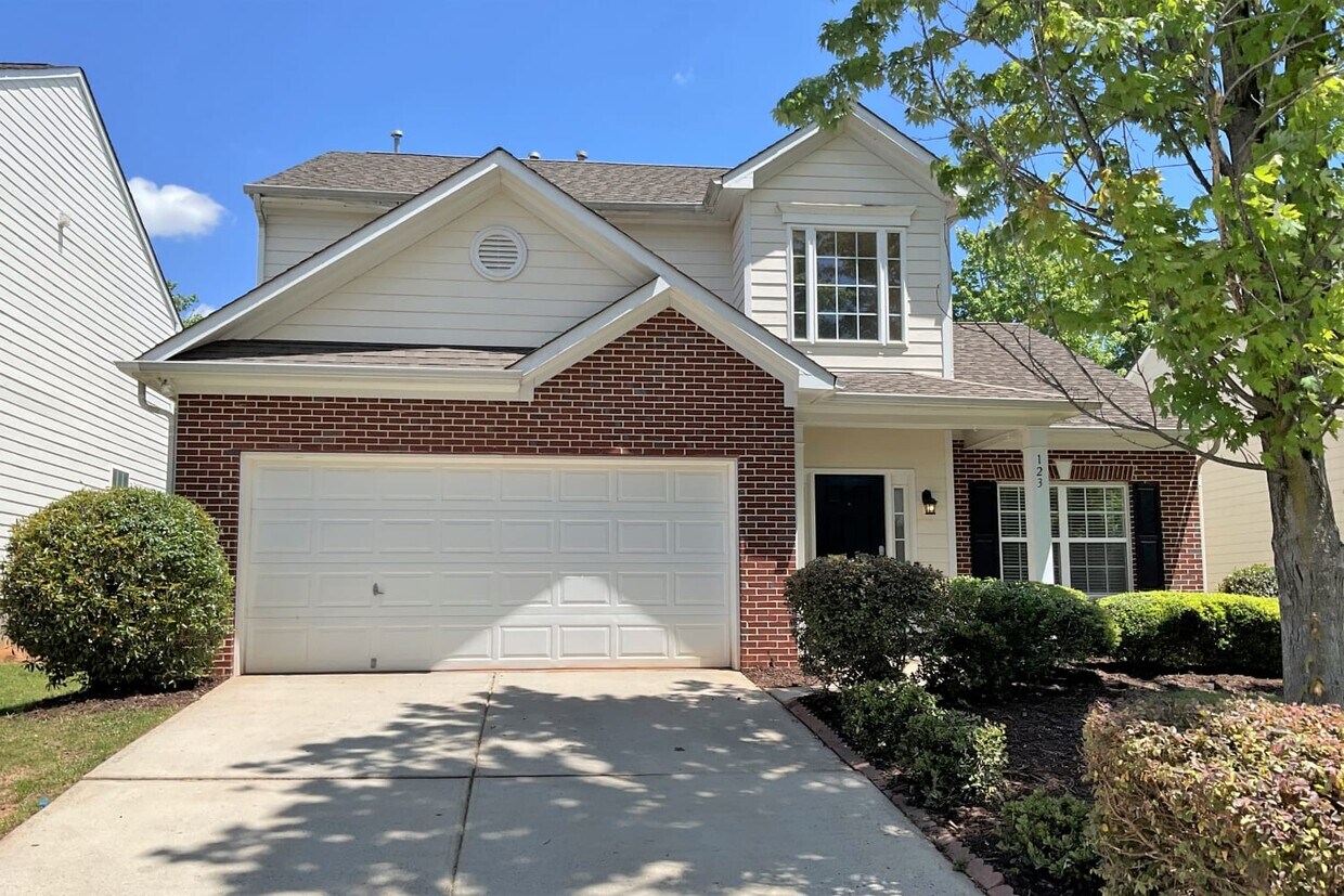 Primary Photo - 123 Morrocroft Ln