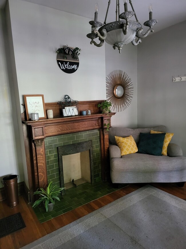 Building Photo - 175 E Northwood Ave