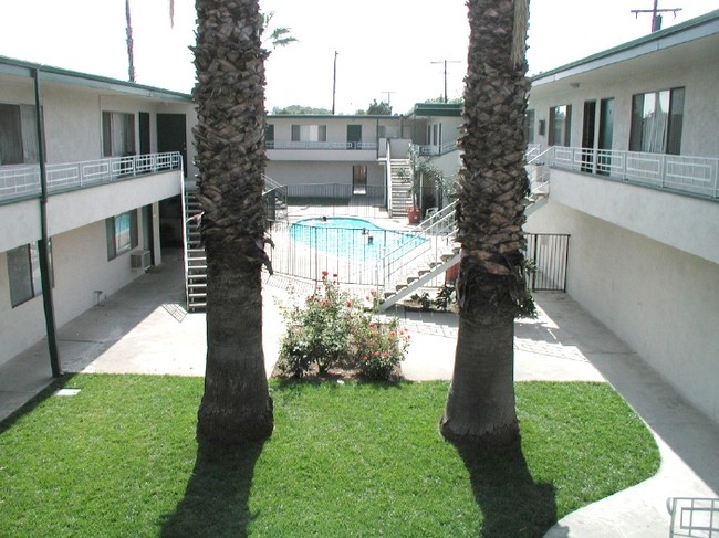 Courtyard/Pool - Towers Apartments