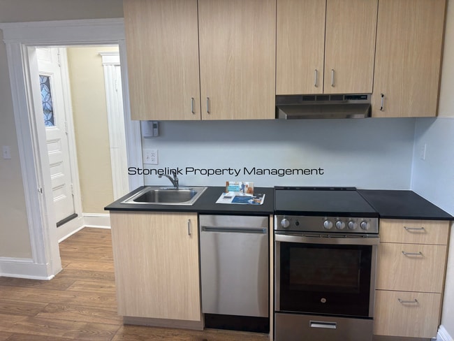 Building Photo - 40 High St