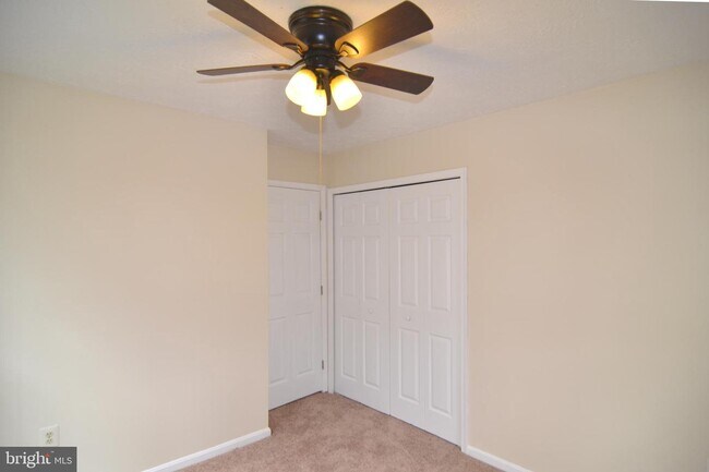 Building Photo - 21365 Carmen Woods Dr