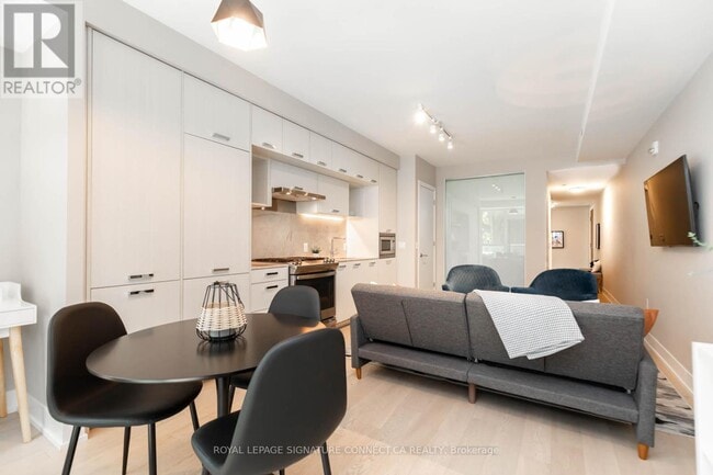 Building Photo - 1331 Queen St E