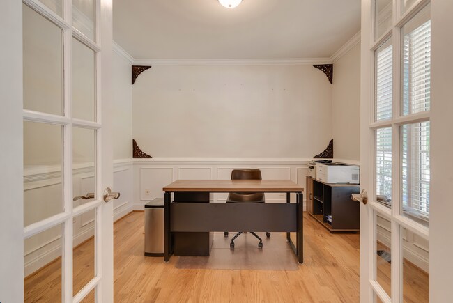 Foto del edificio - 117 Buckhurst Dr