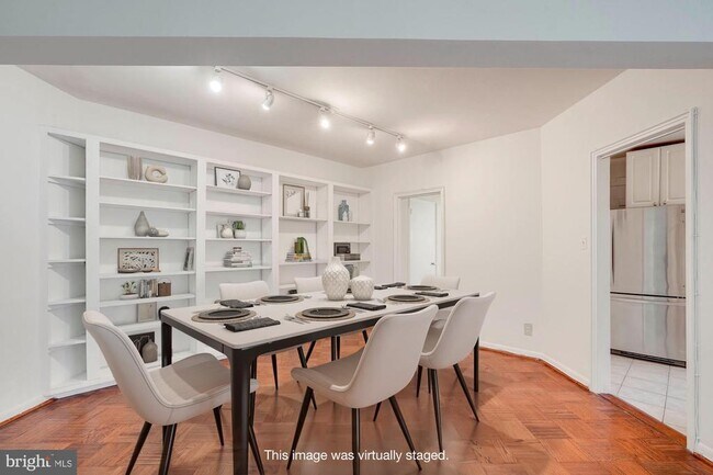 Foto del edificio - 2500 Q St NW