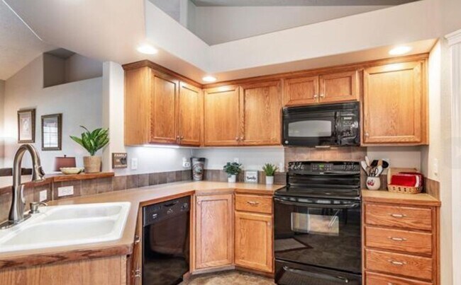 Foto del edificio - 3 Bed 2 Bath Nampa