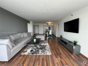 Building Photo - 20515 E Country Club Dr