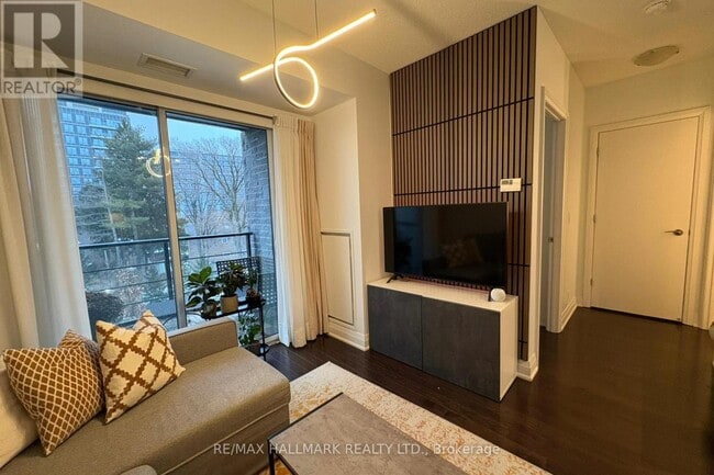 Building Photo - 21 Clairtrell Rd