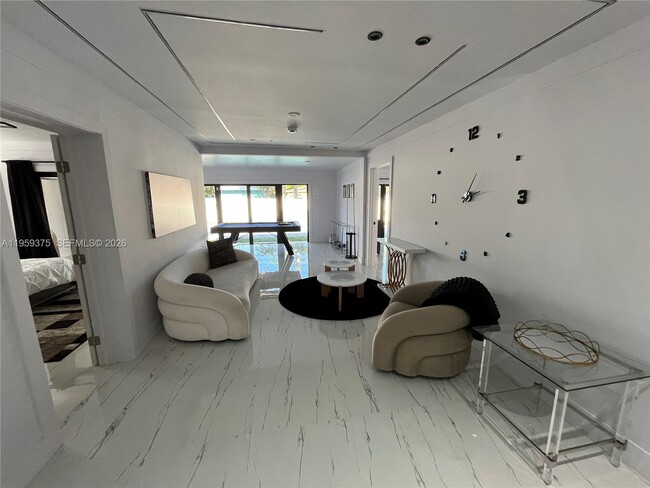 Building Photo - 39 SE 7th St