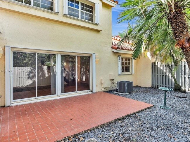 Photo - 1353 Springside Dr House