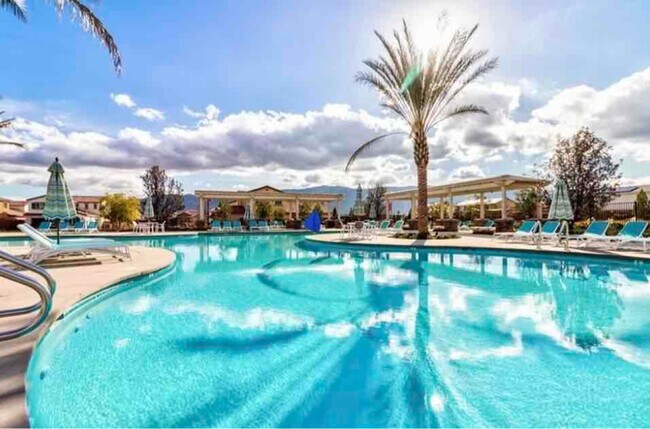 Foto del edificio - 29304 Abelia Ln