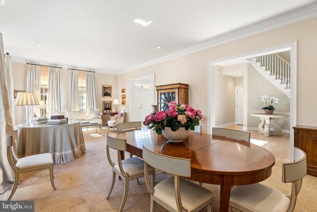 Foto del edificio - 7440 Old Maple Square