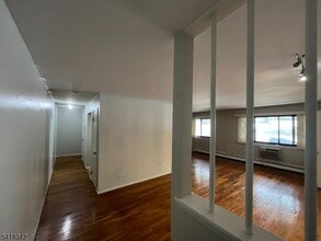 Building Photo - 401 Highway22B40U6