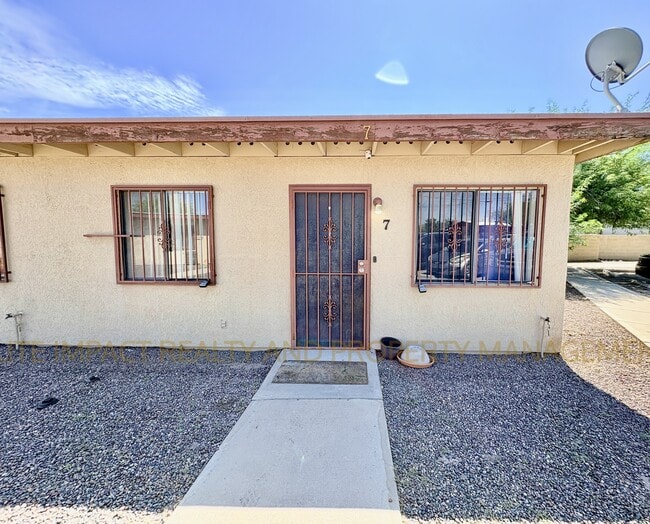 Building Photo - 1312 W Yavapai St