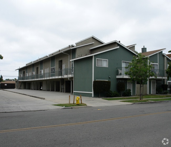 Building Photo - 7902 Holt Ave