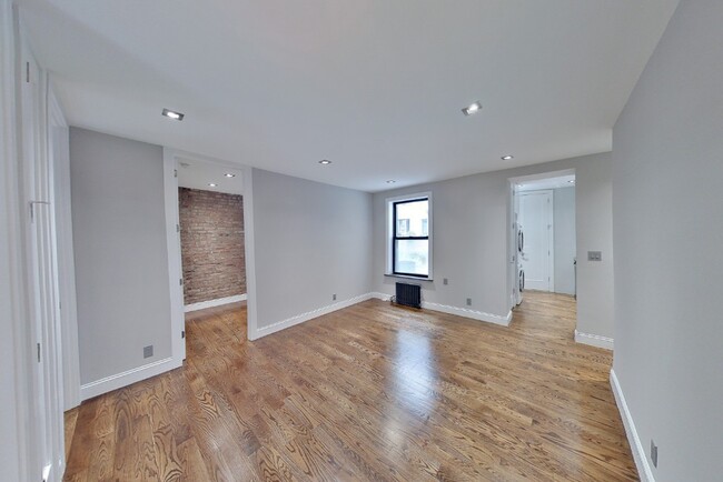 Foto del edificio - 334 E 100th St