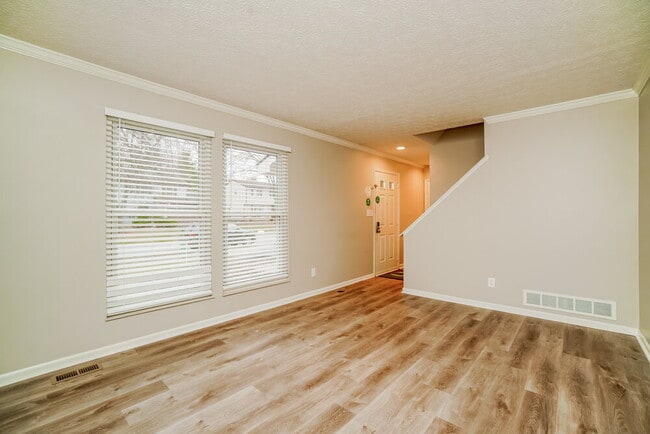 Building Photo - 1658 Sandy Side Dr