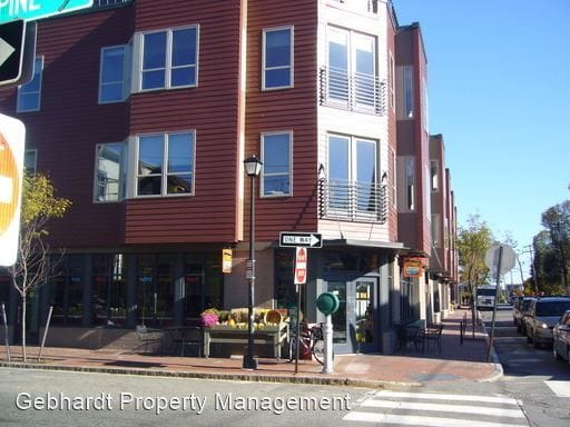 Building Photo - 183 Brackett St