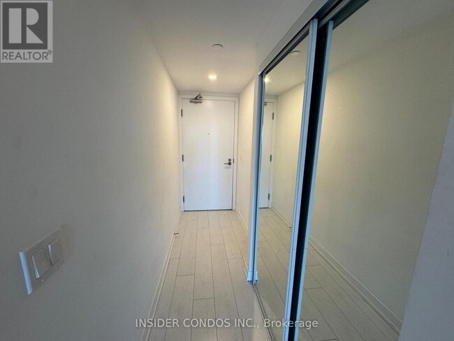 Building Photo - 19 Western Battery Rd