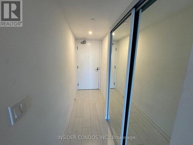 Photo du bâtiment - 19 Western Battery Rd