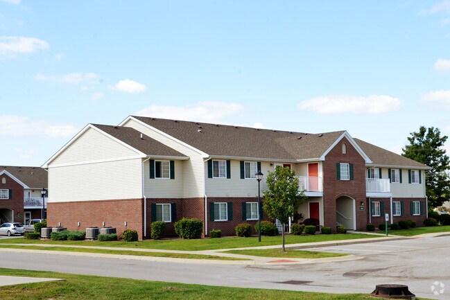 Clary Crossing Apartments Greenwood, IN