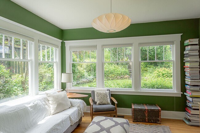 Foto del edificio - 4bd/2.5ba Seattle Home