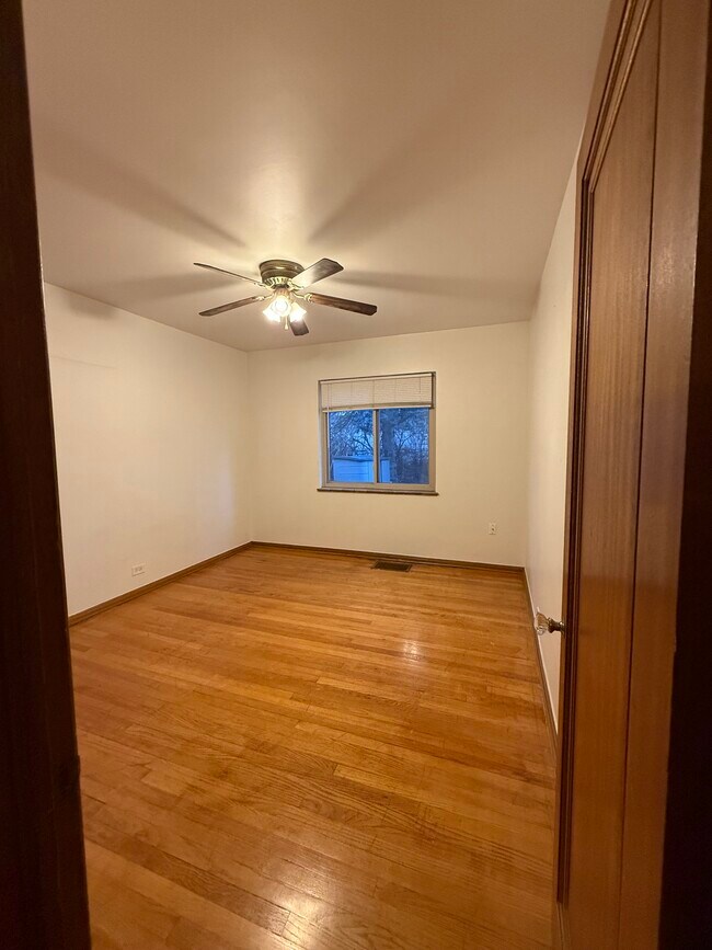 Dormitorio - 3648 Ames St