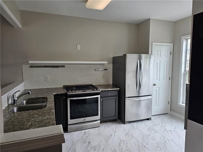 Building Photo - 1021 Thornborough Dr