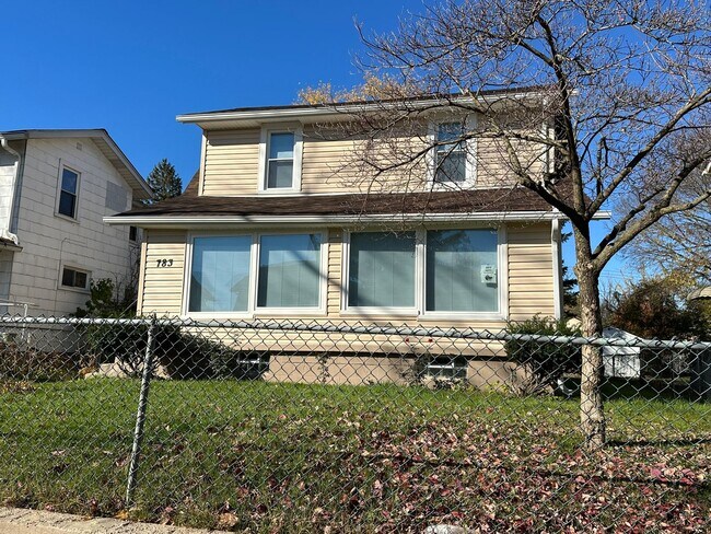 Building Photo - Quaint 2-Bed/1-Bath Haven: Columbus Comfort